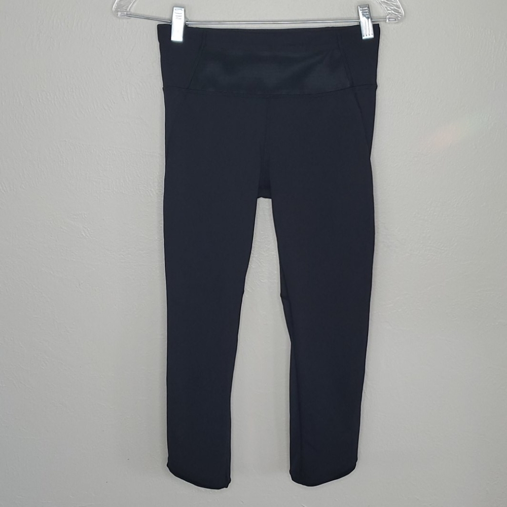 Lululemon Black Cropped Leggings Size 4